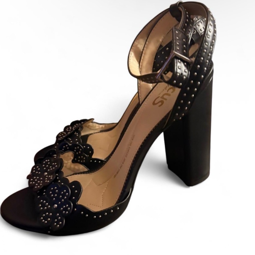 Circus by Sam Edlemam Black Leather Floral High Heel Sandals